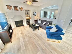 399 Center Green Dr in Las Vegas, NV - Building Photo - Building Photo