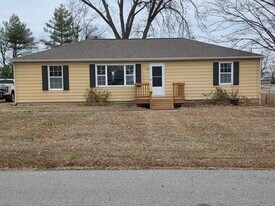 102 Atlantic St in O'Fallon, IL - Building Photo