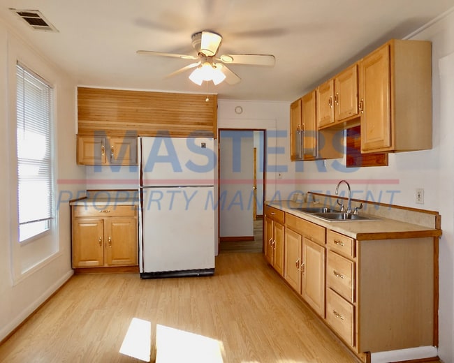 1026 Oakwood Ave in Toledo, OH - Building Photo - Building Photo