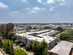 Olive Tree Condo in Pasadena, CA - Foto de edificio - Building Photo