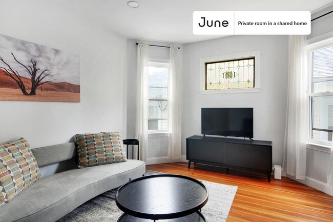property at 28 Hunnewell Ave