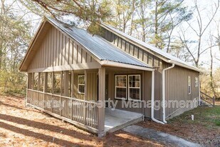 512 Deck Dr in Rocky Face, GA - Building Photo
