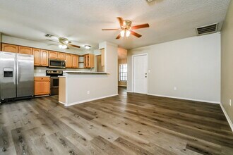 10119 Deepbrook Dr in Riverview, FL - Building Photo - Building Photo