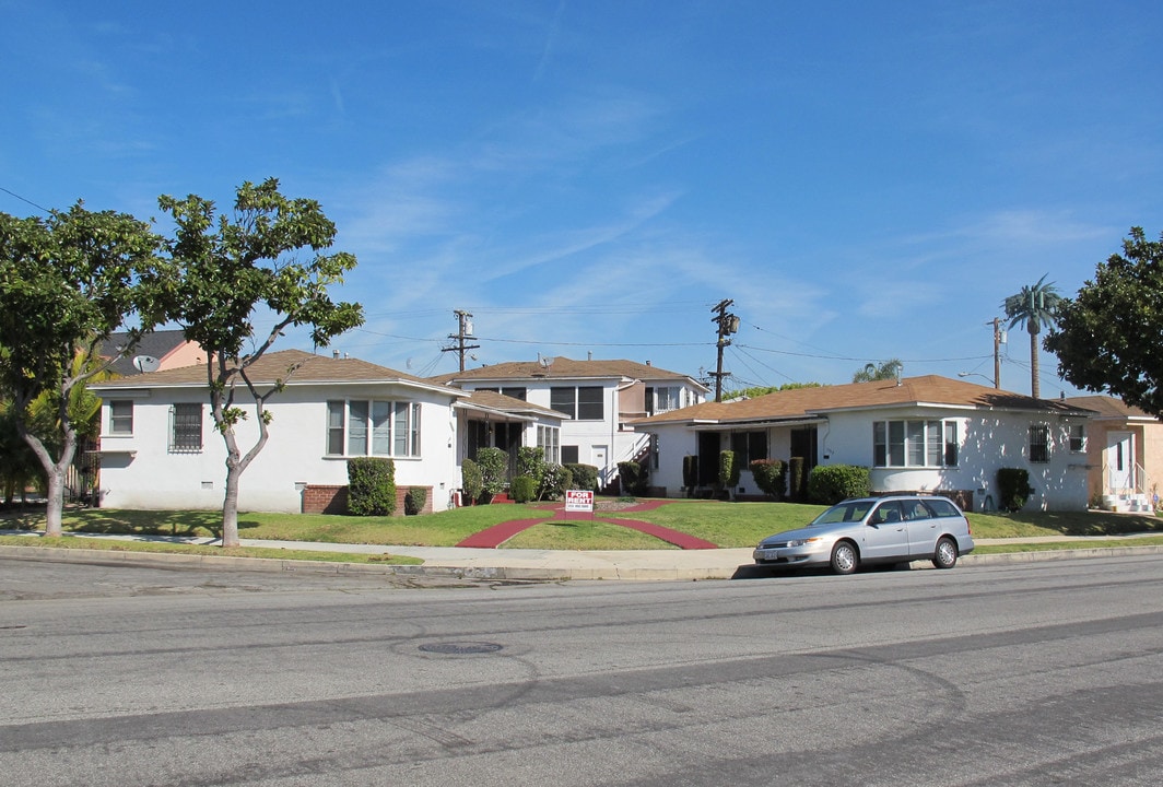 2301 W 80th St in Inglewood, CA - Building Photo