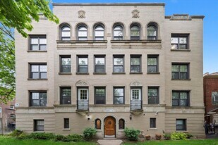 6300 N Rockwell St in Chicago, IL - Building Photo