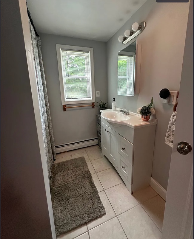 45 Pearl St, Unit 1st Floor in Westerly, RI - Building Photo - Building Photo