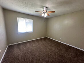 737 Pointe Ct in Tallahassee, FL - Building Photo - Building Photo