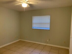 825 Lyndhurst St in Dunedin, FL - Building Photo - Building Photo