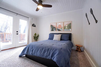 405 Holmes Ln in Sugarloaf, CA - Building Photo - Building Photo