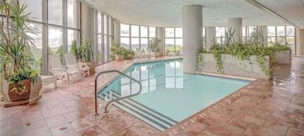 303 Sugar Top Dr in Sugar Mountain, NC - Foto de edificio - Building Photo