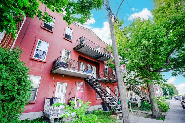 property at 8701 Av. Souligny