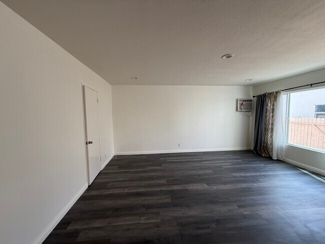 5462 Barton Ave, Unit 1 in Los Angeles, CA - Building Photo - Building Photo