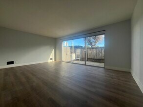 484 Richmond Dr, Unit Apt 2 in Millbrae, CA - Building Photo - Building Photo
