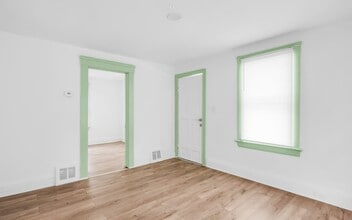 509 E 143rd St in Cleveland, OH - Building Photo - Building Photo