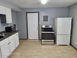 2102 W Forest Dr in Sandusky, OH - Building Photo - Building Photo