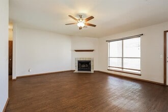 1401 Nottoway Dr in Midwest City, OK - Building Photo - Building Photo