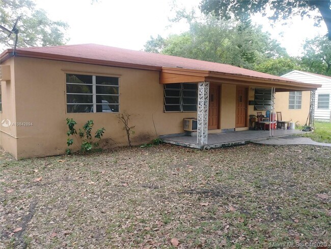 1541 NE 131st Ln-Unit -1541 in North Miami, FL - Building Photo - Building Photo