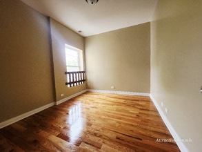 207 N Parkside Ave in Chicago, IL - Building Photo - Building Photo