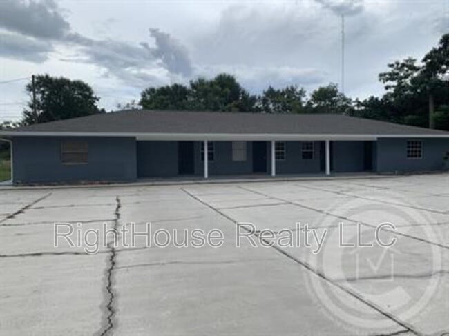 property at 907 Center Ave