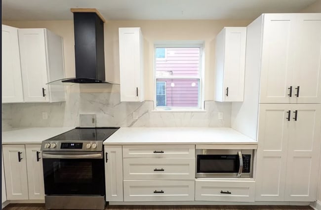 1911 Corning Ave in Cleveland, OH - Building Photo - Building Photo