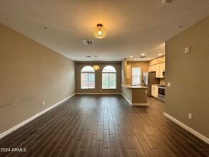 240 Juniper Ave, Unit 1075 in Gilbert, AZ - Building Photo - Building Photo