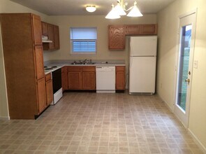 9770 Jackson Way in Avon, IN - Building Photo - Building Photo