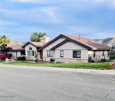 2640 Bridle Path Dr in Acton, CA - Building Photo