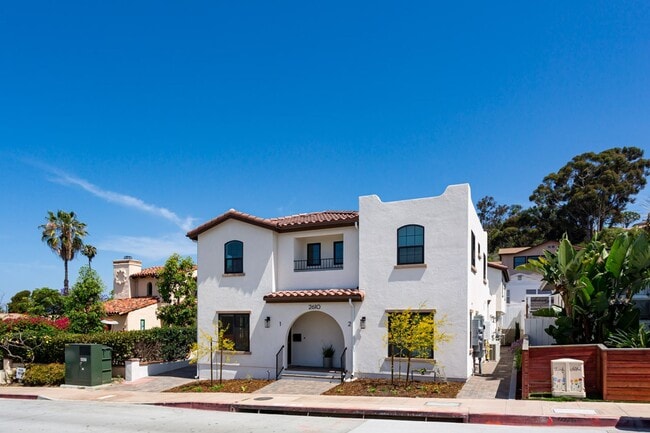property at 2610-2612 Juan St