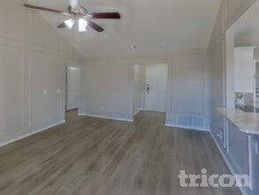 909 Meadowdale Dr in Royse City, TX - Foto de edificio - Building Photo