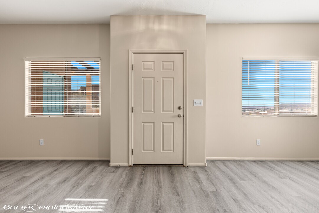 470 Turtleback Rd in Mesquite, NV - Building Photo