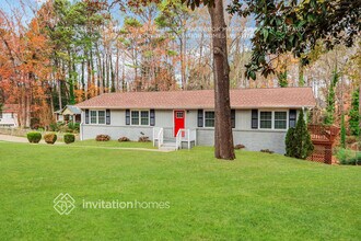 3782 Lake Dr SE in Smyrna, GA - Building Photo - Building Photo