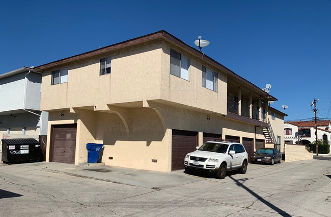 721 W 15th St in San Pedro, CA - Building Photo - Building Photo