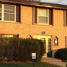 924 Westbrooke Way, Unit 2 in Hopkins, MN - Building Photo - Building Photo