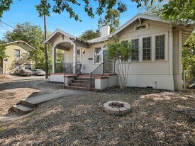 902 1/2 S 2nd St in Austin, TX - Building Photo