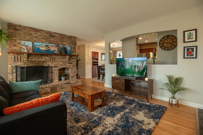 3229 Jerry Ct in White Bear Lake, MN - Building Photo - Building Photo