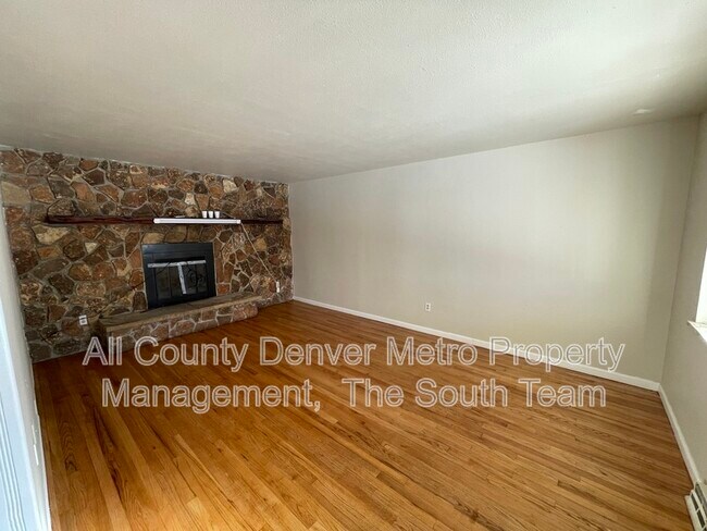 1250 S Ames St in Lakewood, CO - Building Photo - Building Photo