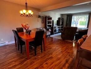 1601 Dalmatian Dr in Parksville, BC - Building Photo - Building Photo