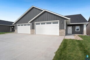 1113 S Foss Ave in Sioux Falls, SD - Building Photo