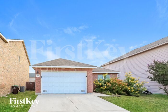 10937 Geneva Vale in San Antonio, TX - Building Photo