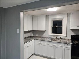 227 Providence St in West Warwick, RI - Building Photo