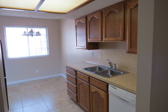 1037 E Gentile St, Unit 1037 in Layton, UT - Building Photo - Building Photo