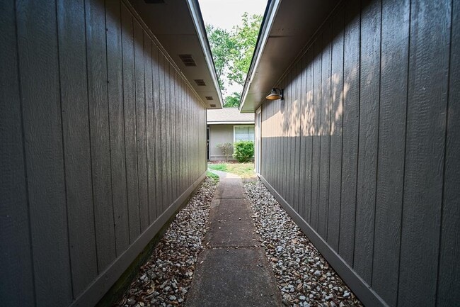 923 Kenforest Dr in Missouri City, TX - Building Photo - Building Photo