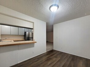 24423 27th Ave S in Des Moines, WA - Building Photo - Building Photo