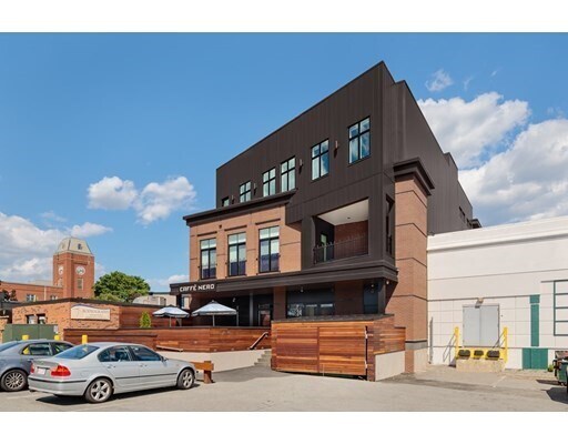 524 Main St-Unit -9 in Melrose, MA - Foto de edificio