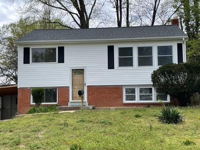 property at 14105 Robinson Ct