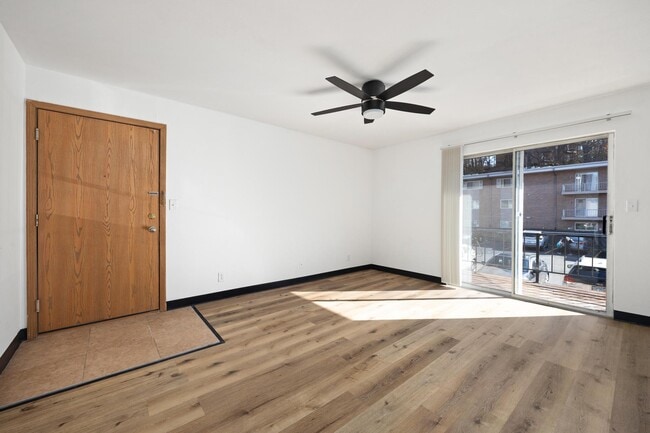 Forest Hill Apartments in Peoria, IL - Foto de edificio - Building Photo