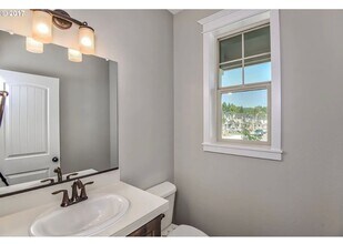 3879 Morris St in Newberg, OR - Building Photo - Building Photo