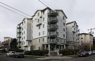 ALD Aldercrest Apartments in Seattle, WA - Building Photo