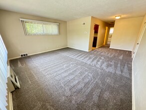 1400 S 20th St in Lincoln, NE - Foto de edificio - Building Photo