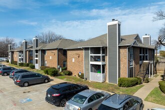 North Hills Place in Richland Hills, TX - Building Photo - Building Photo